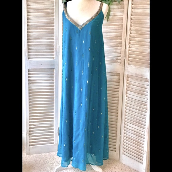 STUNNING CHIFFON DRESS WITH SEQUIN ACCENTS - Picture 2 of 11